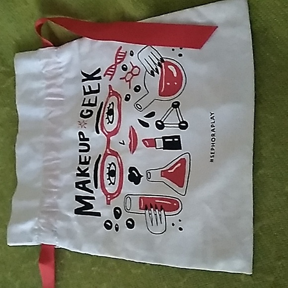 Sephora Play Drawstring Bags (Set of 8) - Picture 6 of 14